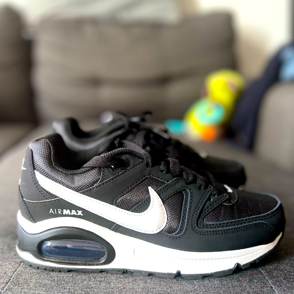 Nike Air Max Command Women's Shoes